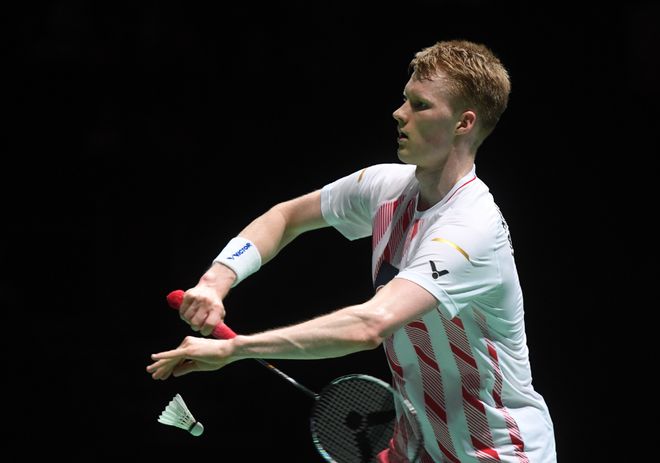 通过教练的 通过教练的