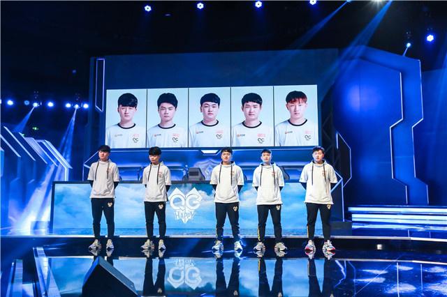 竞争激烈的 竞争激烈的